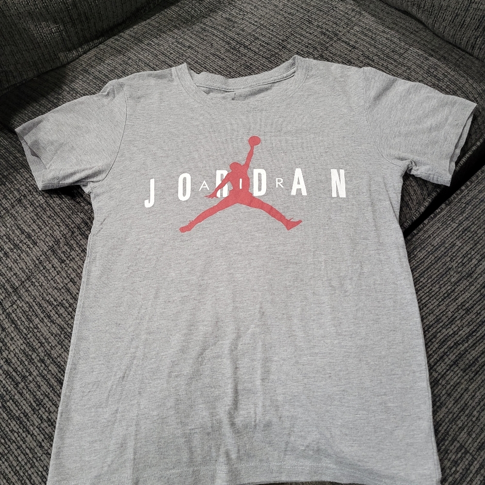 Boys Jordan t-shirt